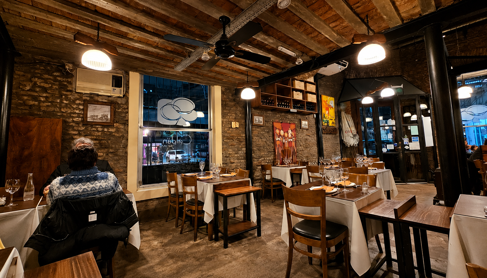 Panorámica del salón de Caldén del Soho